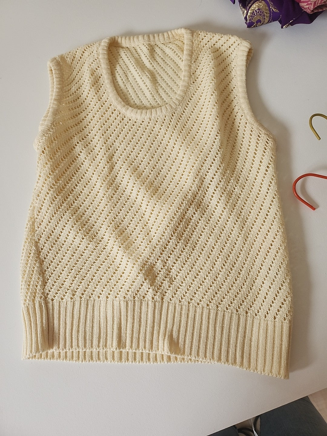 PUR VINTAGE ancien débardeur croché ajouré creme surpull 36/38  ref portant