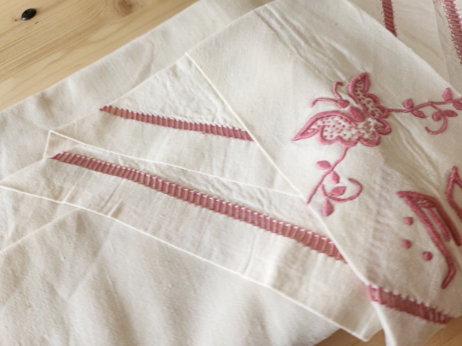 Superbe taie housse de polochon double monogramme MB papillon ancien B8