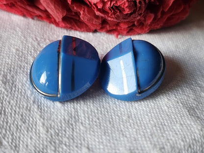 Duo boutons anciens en verre bleu ovale trés typé  1,5 sur 1,8 cm G8L