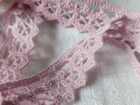 Dentelle vintage violet clair lilas coton 3 métres sur 2 cm A6