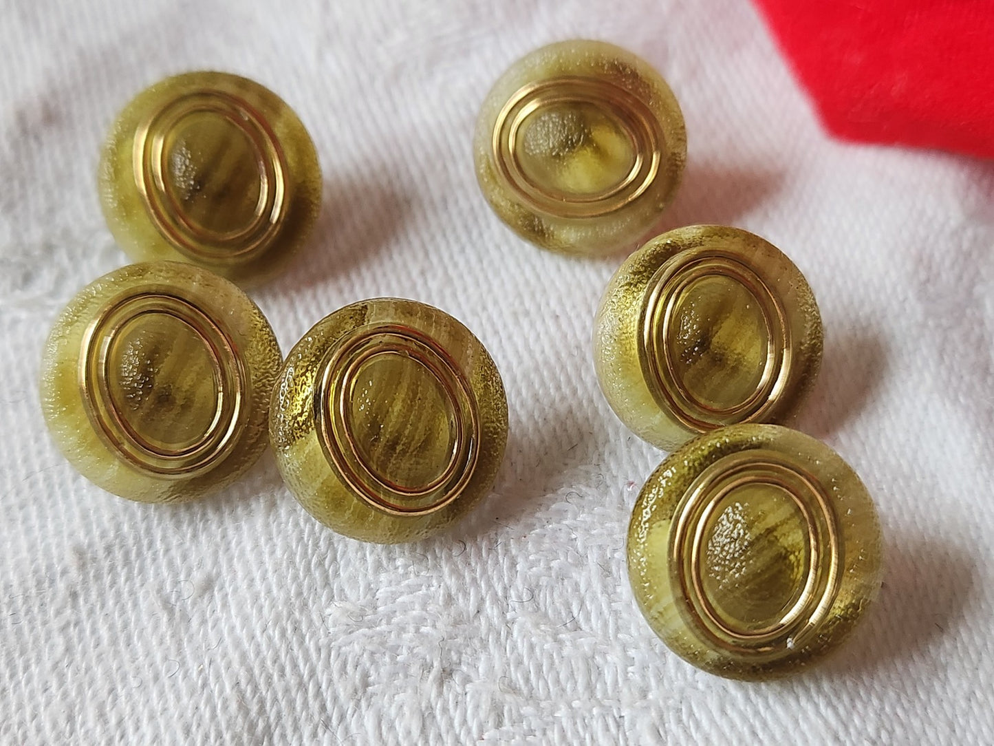 Lot 6 boutons vintage en verre teinte à definir 1,3 cm à pied ancien ref 5317