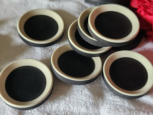 Lot 6 gros boutons vintage noir et blanc mat pied 2,9 cm ref 3117