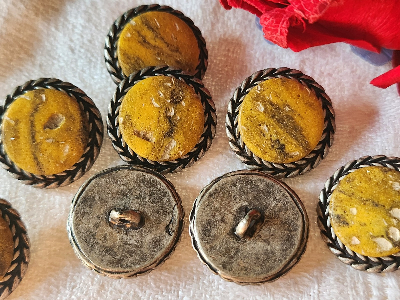 Lot 8 boutons vintage en métal ocre/moutarde argenté 1,9 cm ref 2798