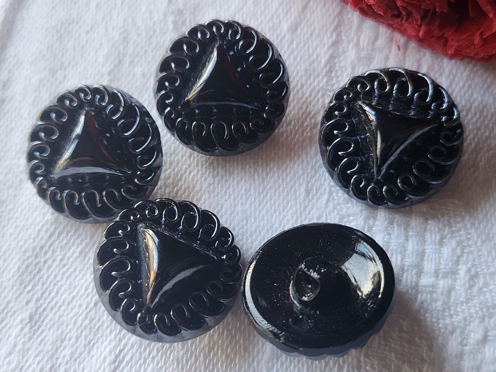 Lot 5 boutons anciens en verre gris effet hematite diamètre 1,8 cm ref 3540