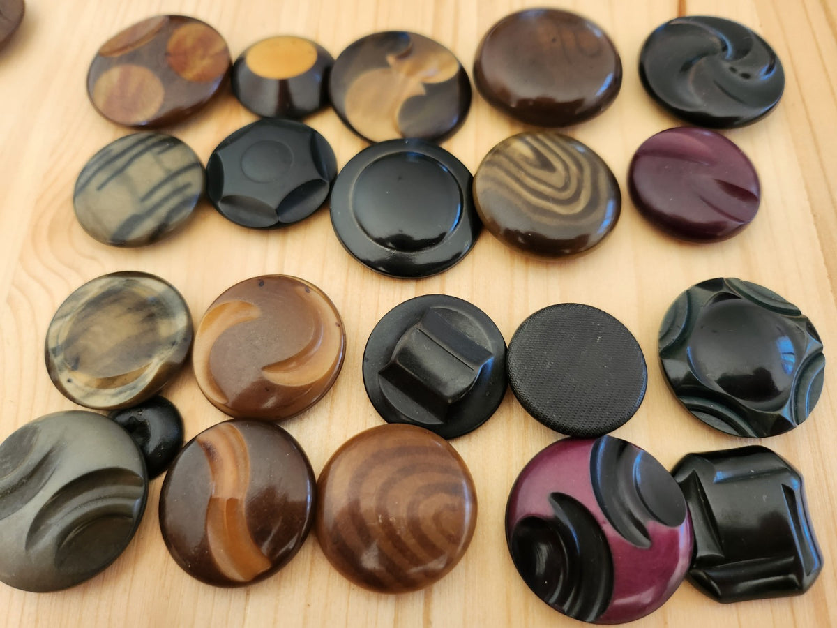 Lot 20 gros boutons anciens en corozo 2,2 cm à 3 cm n°6 T10