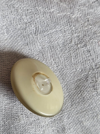 Bouton ancien gros cabochon en nacre ovale original 2,1 sur 2,5 bombé G10F