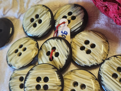 Lot 5 gros boutons vintage beige veiné trous 2,8 cm ref 0052
