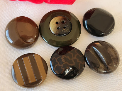 Lot 6 boutons anciens celluloïd 2,7 cm à 3,5 cm collection ref 6640