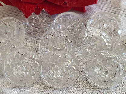 Lot 6  boutons en verre transparent relief  diamètre: 1,7 cm ref 1853