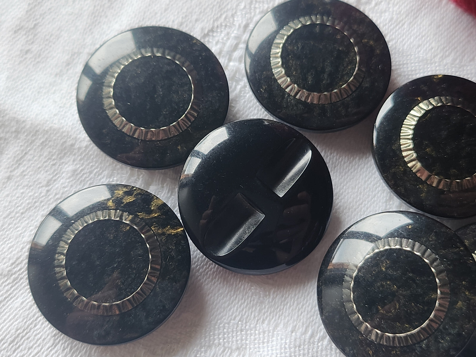 Lot 8 gros boutons vintage noir  inclusion  pied 2,7 cm manteaux lourd ref 4538