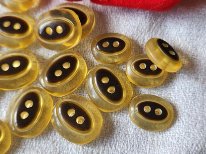 Lot 17 boutons vintage marron trou panaché 1 sur 1,2 à 1,2 sur 1,4 cm ref 127