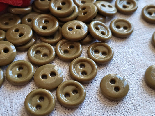 lot 20 boutons anciens pâte de verre kaki vert 2 trous 1,2 cm layette ref 5582