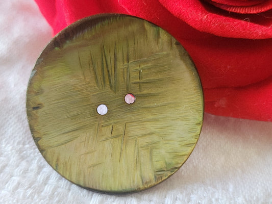 Collection énorme  bouton ancien en nacre ciselé  vert 3,5 cm G17P