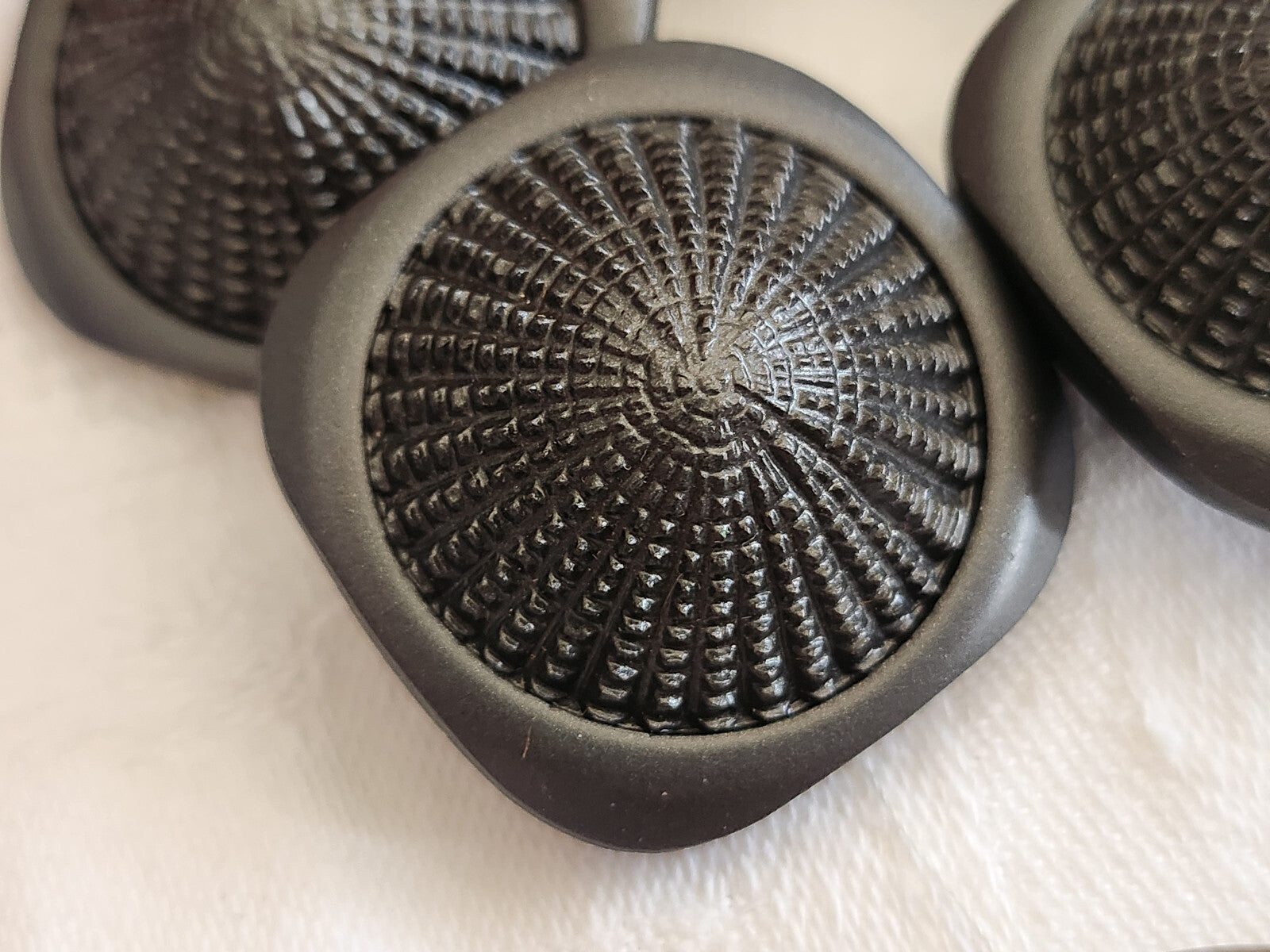 Lot 5 imposants boutons vintage gris pied haut 2,8 cm ref 147