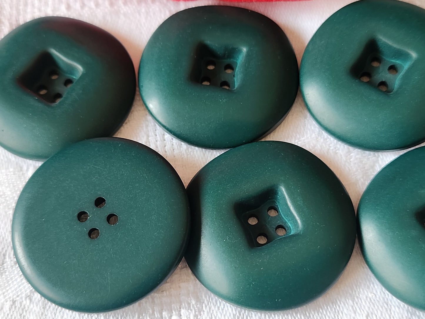 Lot 6 trés gros boutons vintage vert mat idéal manteaux  3,3 cm ref 1227