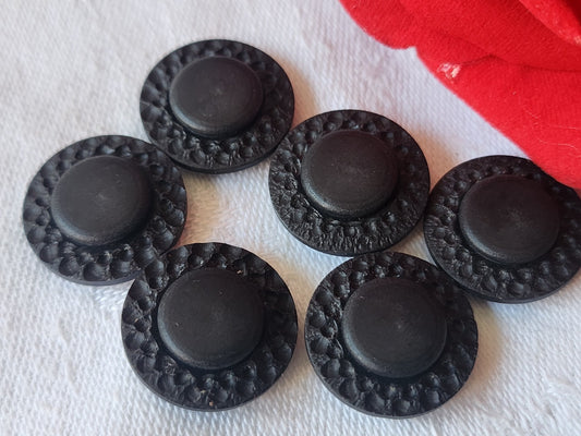 Lot 6 boutons vintage noir mat pied travaillé 1,8  cm ref 2534
