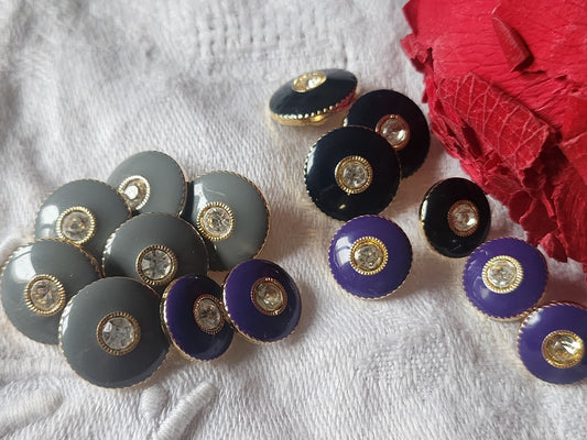 Lot 15 boutons vintage panaché coeur en strass 1,1 à 1,4 cm ref 2678