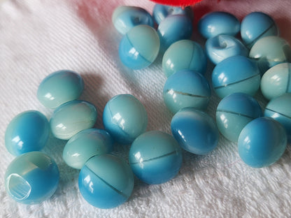 Lot 25 mini boutons vintage petits bleu 1 cm pied bombé ref 3559