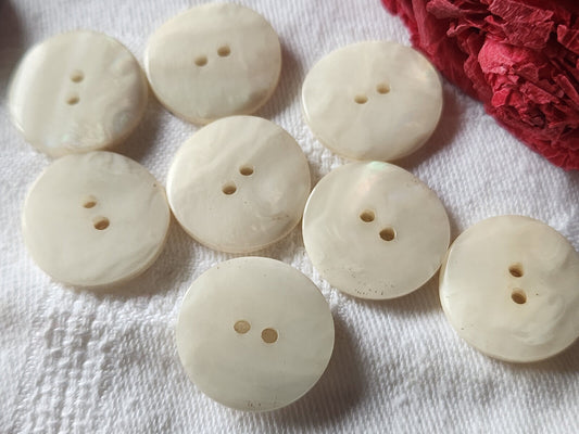 Lot 8 boutons vintage blanc mordoré laiteux diamètre 2 cm ref 2389
