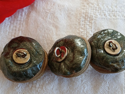 Trio gros boutons anciens passementerie vintage marron 2,6 cm ref 6452