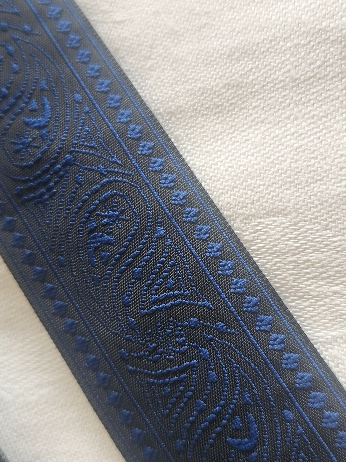 Large galon vintage bleu réversible 2 mètres sur 3 cm noir A5