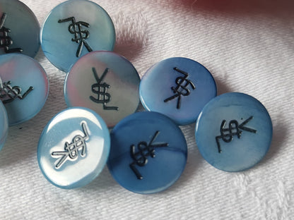 Lot 9 boutons vintage en nacre bleu YSL 1,4 cm pied panaché  ref 4871
