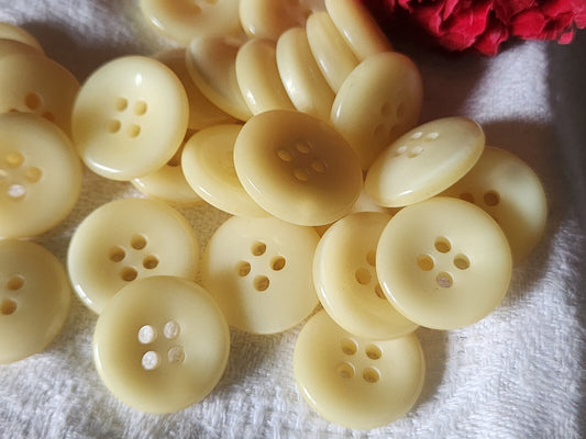 lot 14 boutons vintage beige lumineux trous diamètre 1,8 cm ref  5007