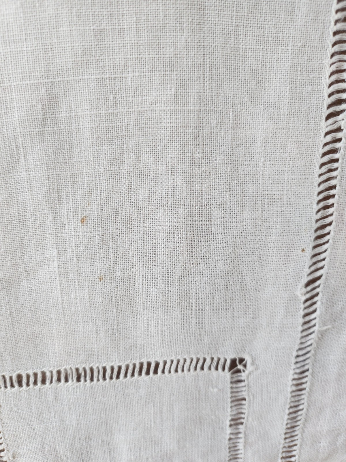 Ancienne nappe surnappe application jour  66 cm sur 88 B8