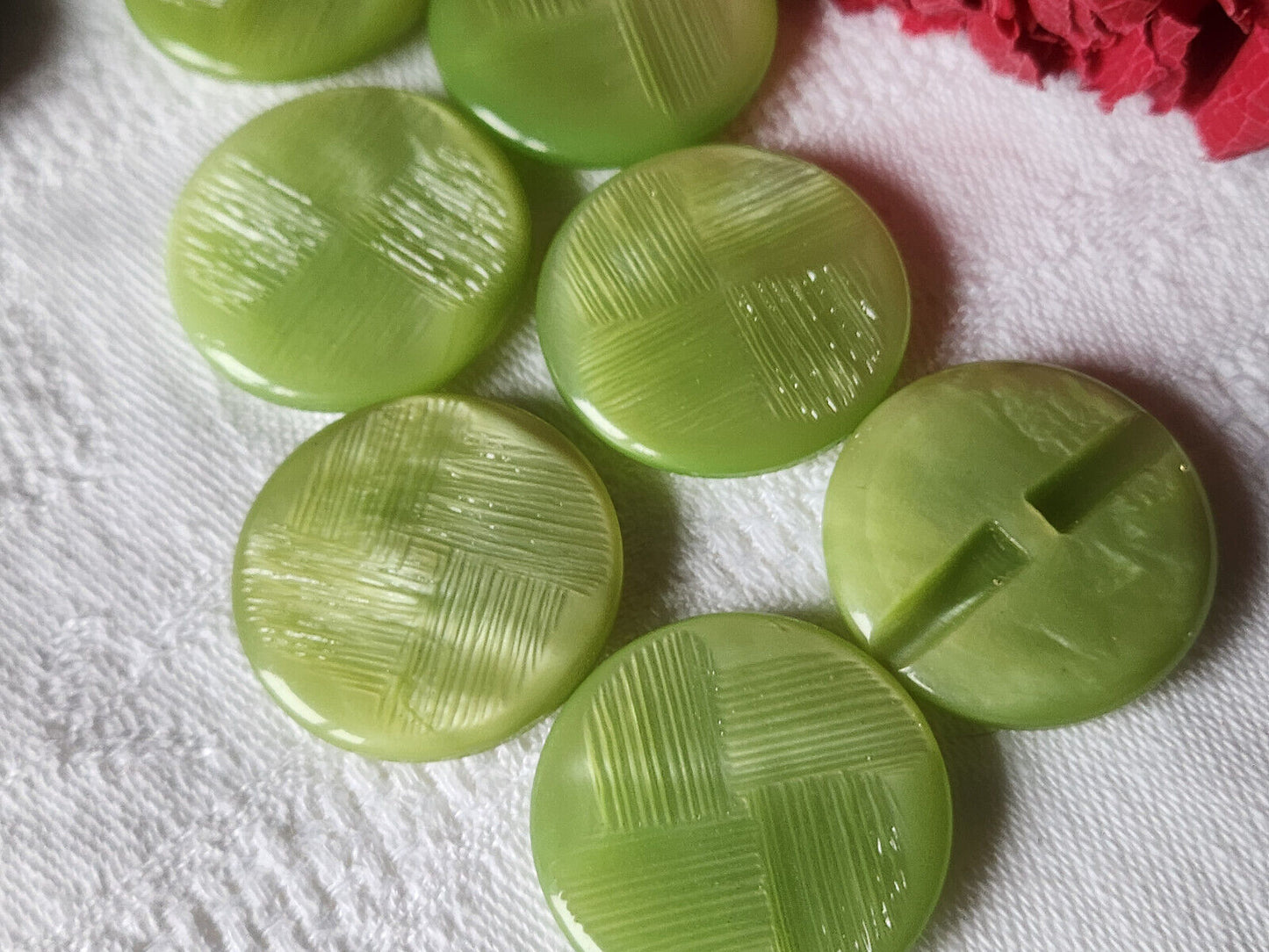 Lot 6 gros boutons vintage vert pétillant texturé pied plat 2,6 cm  ref 2447
