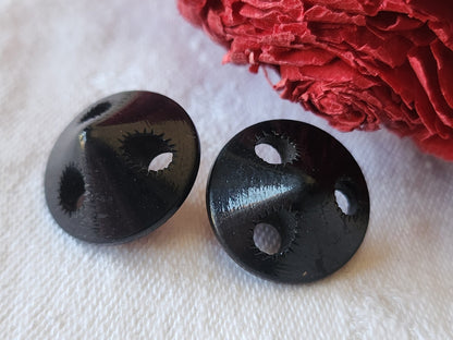 Duo boutons anciens un noir dome ajouré pied laiton 1,8 cm G15C
