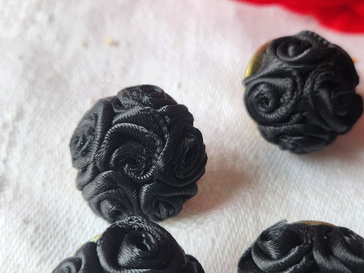 lot 6 boutons vintage noir passementerie fleur pied 1,8 cm ref 3554
