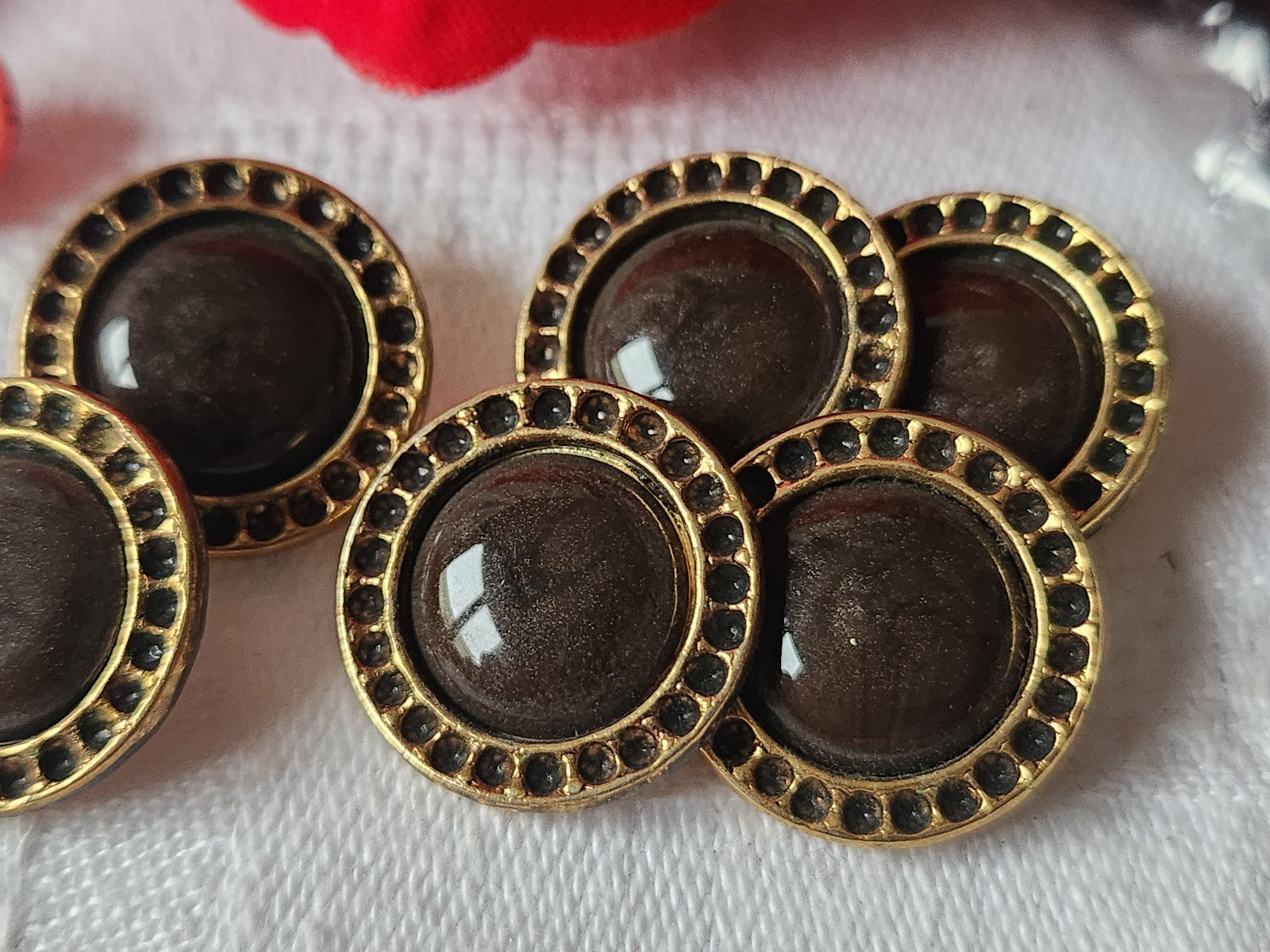 Lot 6 boutons vintage en metal coeur marron joli pied doré 1,8 cm ref 1793