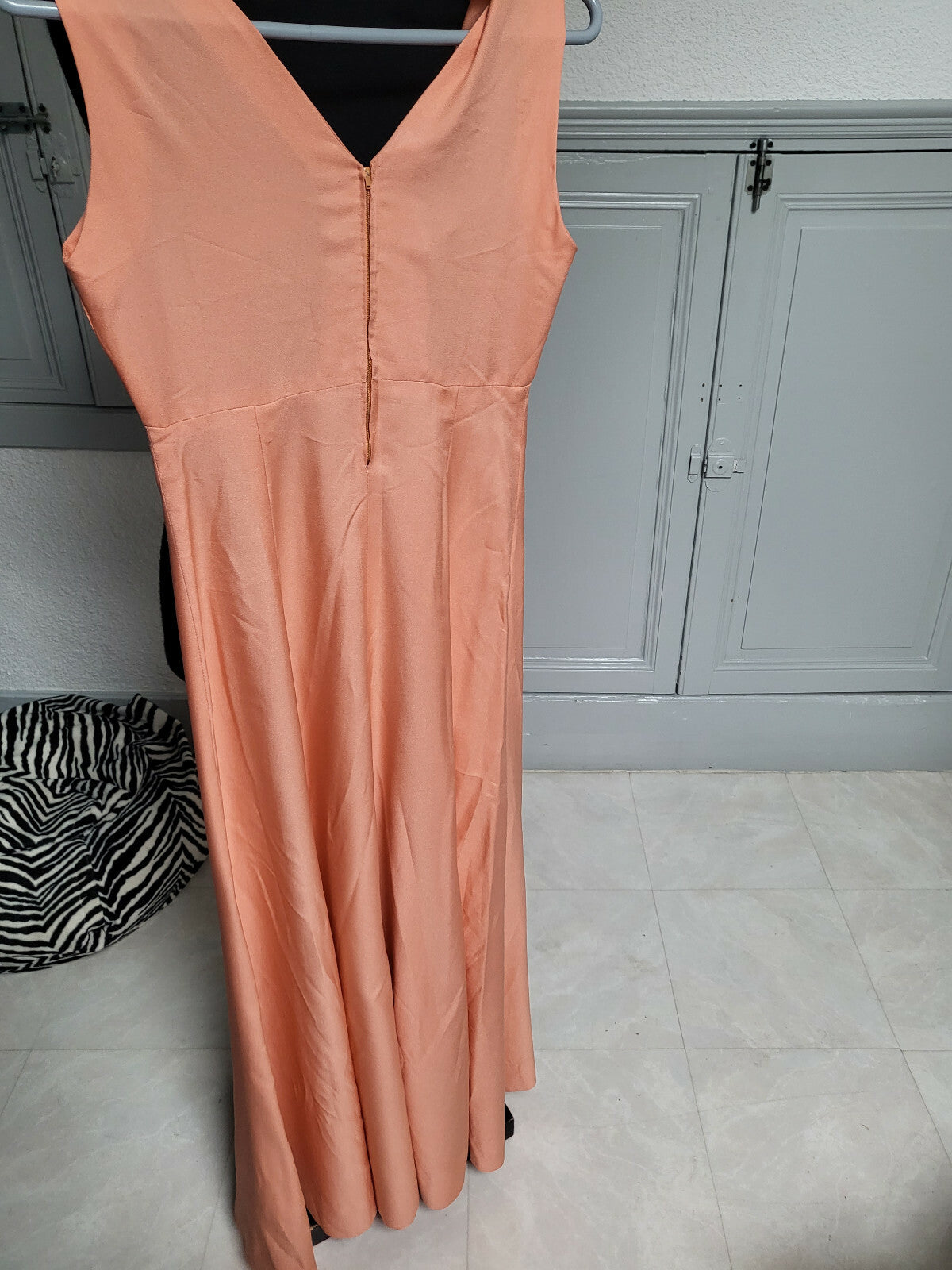 Ancienne robe saumon lumineuse petite taille robe de bal ref portant  T34/36?