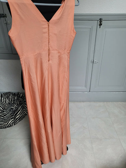 Ancienne robe saumon lumineuse petite taille robe de bal ref portant  T34/36?