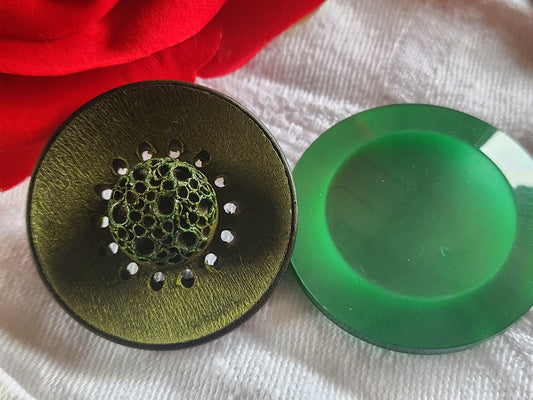 Duo  gros boutons vintage  à pied  vert 3,3 et 3,5 cm ref 2300