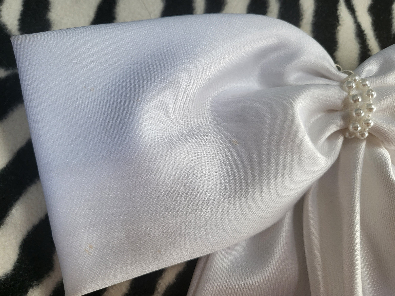Gros noeud en tissu blanc satiné année 90 couture mariage recup B4