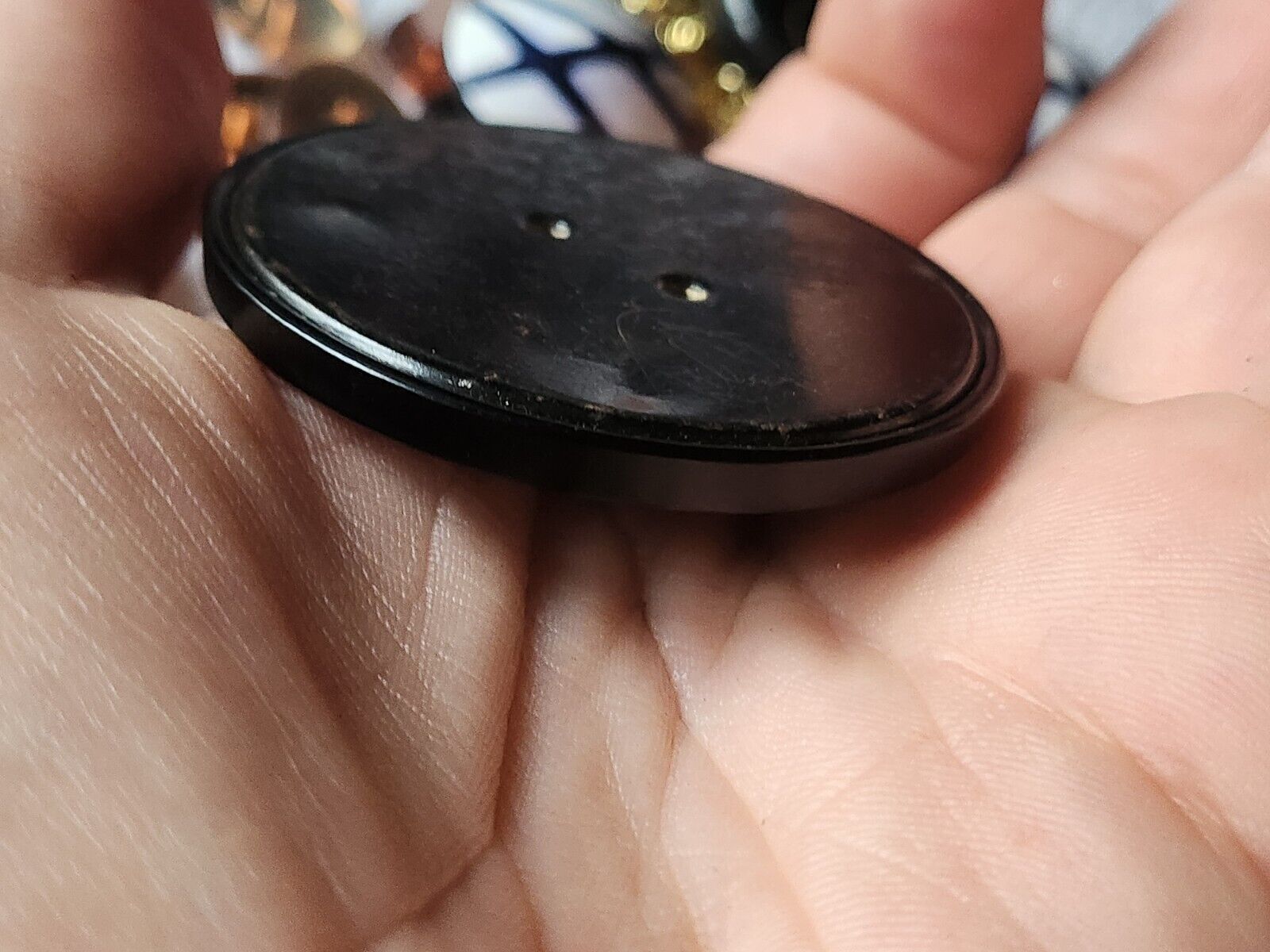 Enorme bouton ancien en celluloïd noir XXL 5 cm ou 50 mm ref 933