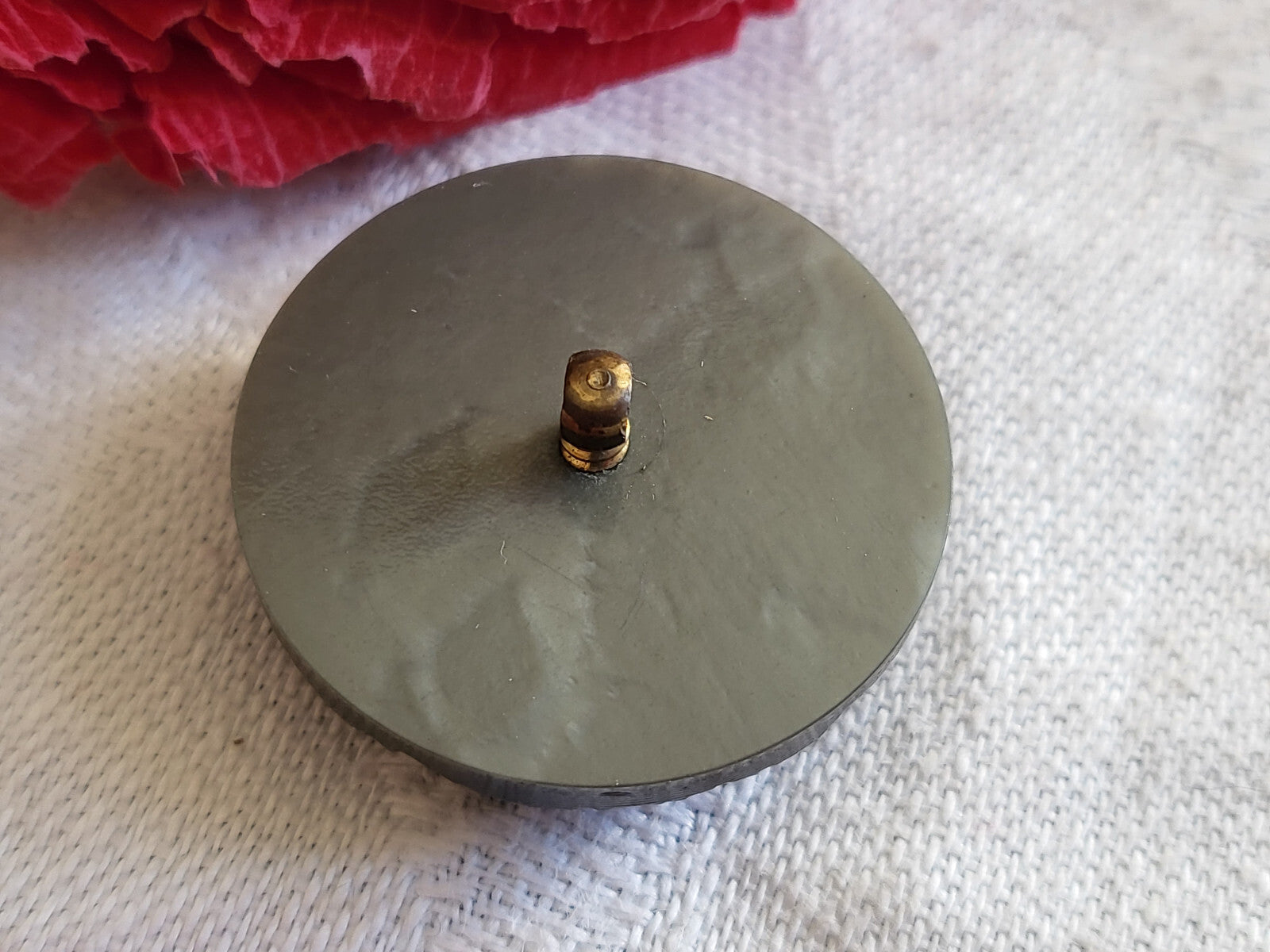 Collection bouton ancien gris marbré pied  laiton forme flan 2,6 cm G16F