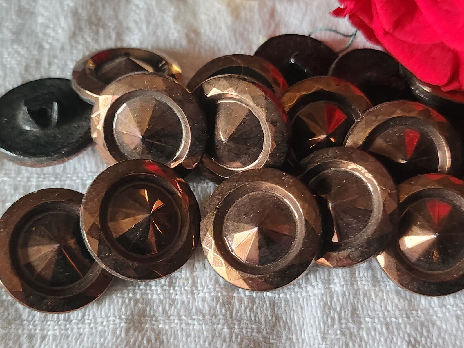 Lot 6 boutons ancien en verre marron facette pied 1,7 cm ref 809