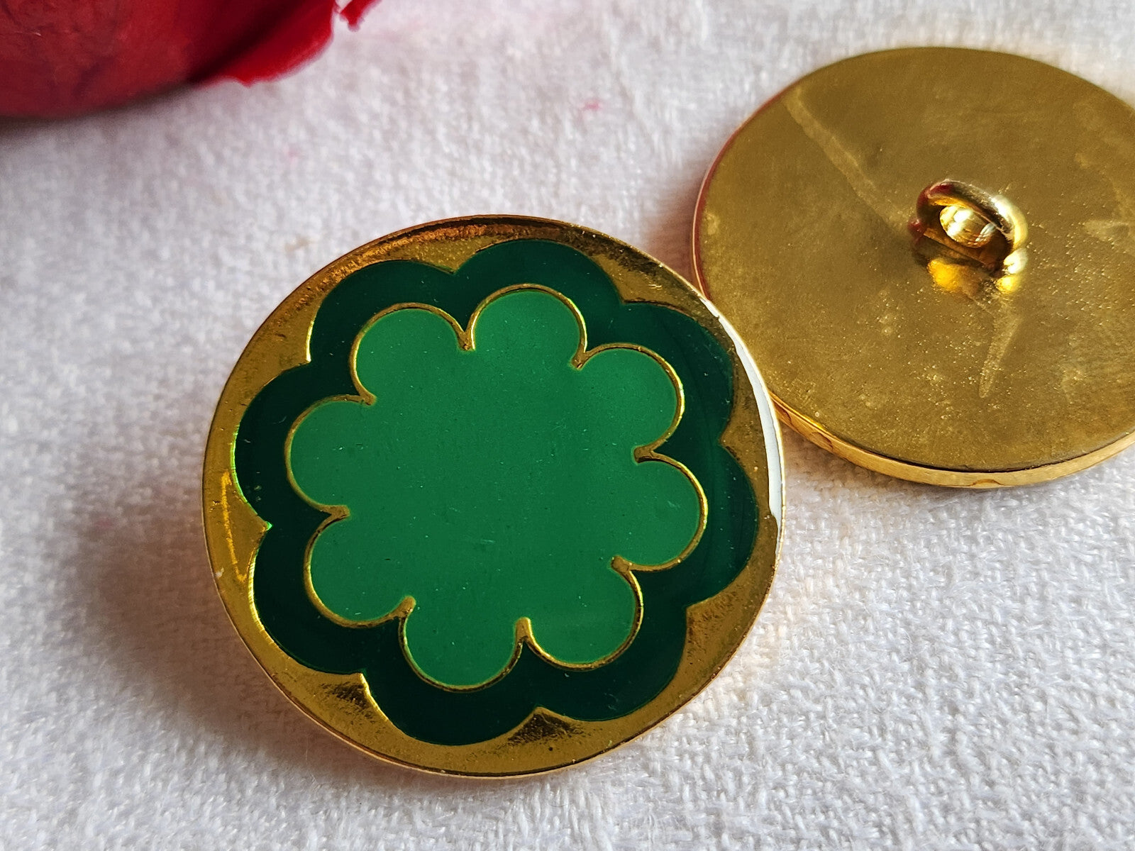 Haute couture bouton vintage collection en metal emaillé 3,1 vert ref 1396
