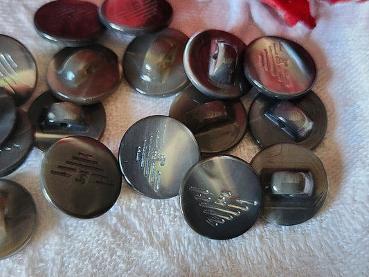 Lot 6 boutons vintage en nacre  armani empario  pied 1,2 cm ref 5788