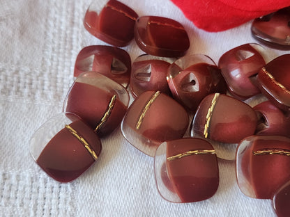 Lot 9 boutons vintage rouge inclusion doré carré 1,5 cm ref 2324