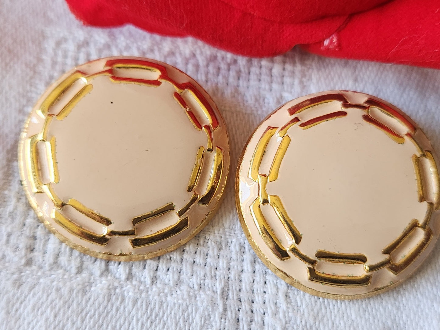 Duo gros boutons vintage en métal rose poudre trés leger 2,9 cm ref 3775