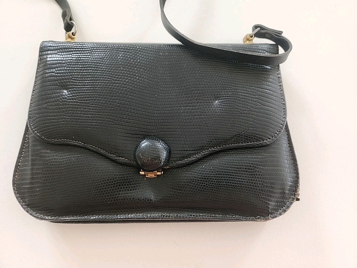 Ancien sac en main noir motif alveole  retro vintage