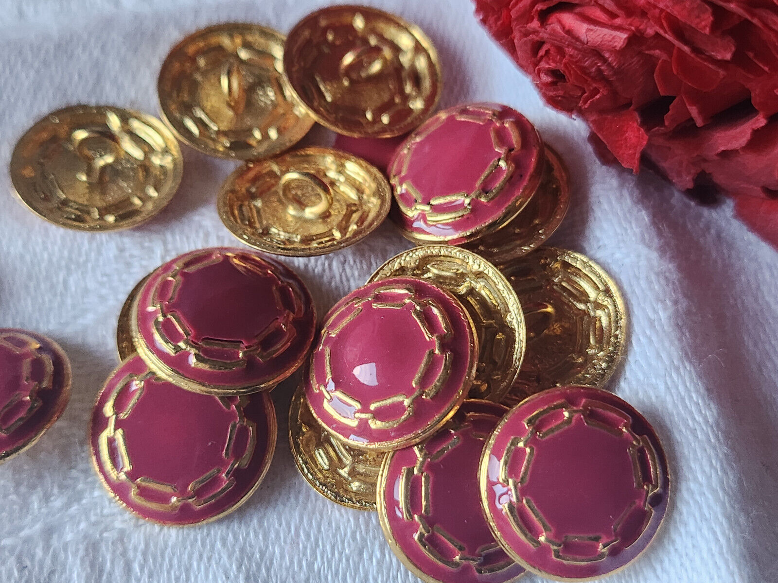 Lot 6 boutons vintage en métal doré rose  hyper léger 1,5 cm ref 2357