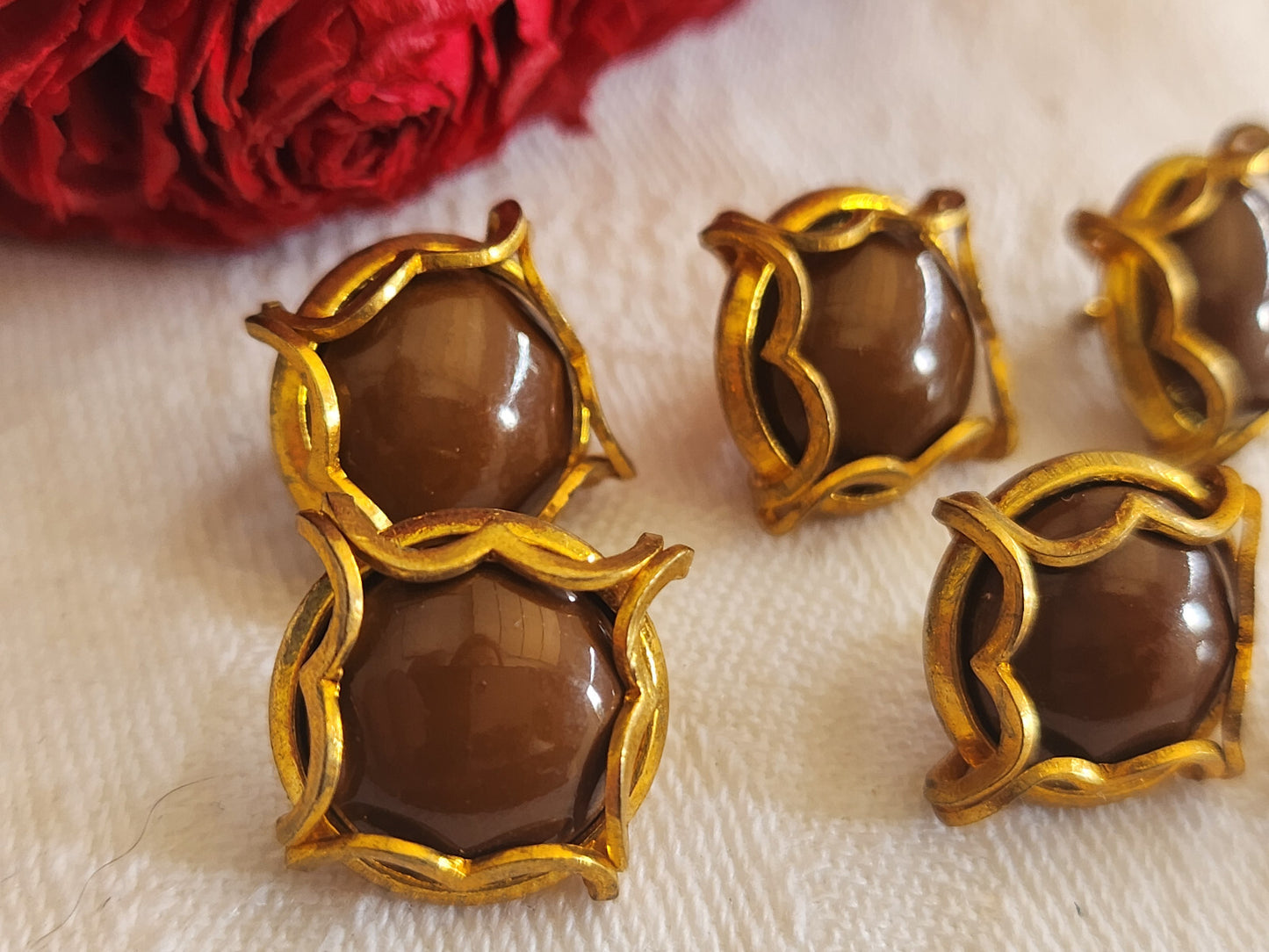 Lot  6 boutons anciens en métal coeur marron  prisonnier 1,4 cm ref 779