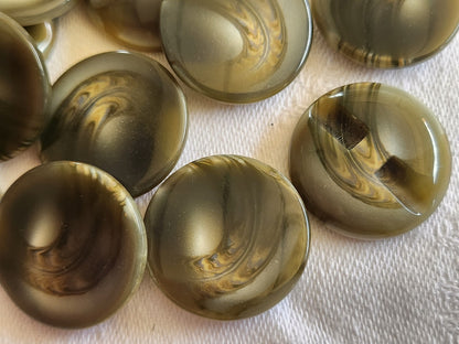 Lot 7 boutons vintage teinte à definir 2,3 cm pied ref 1671