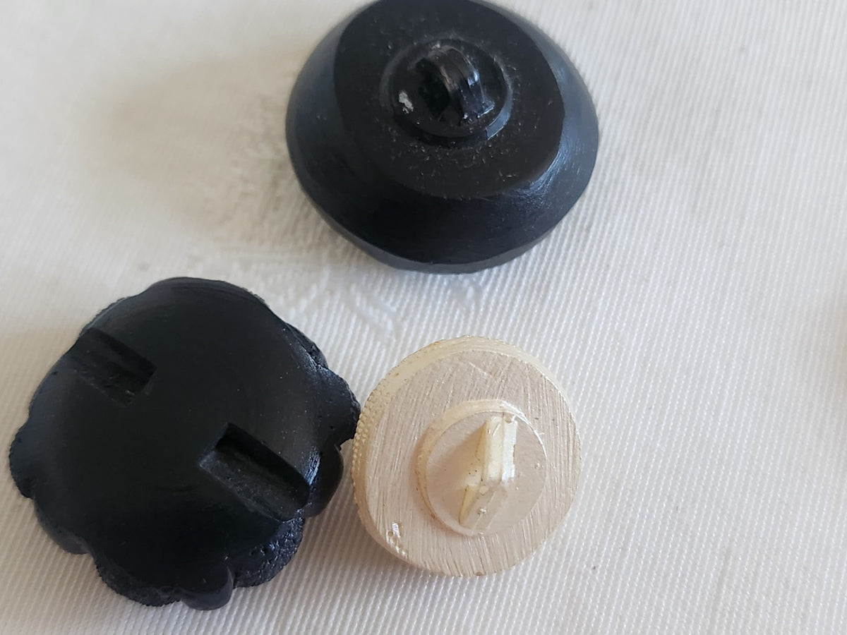 Trio boutons vintage en resine 1,8 cm à 2,6 cm D17N