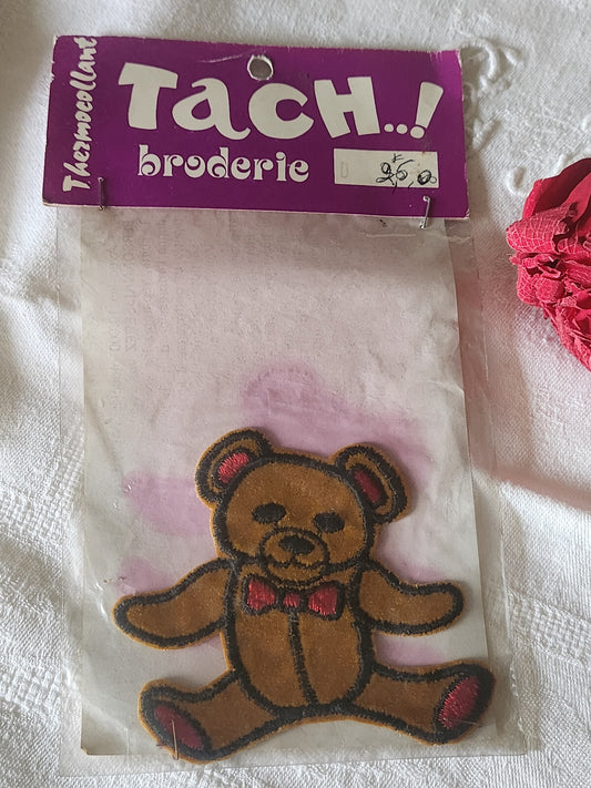 Ancien patch vintage thermocollant ourson broderie customisation T14