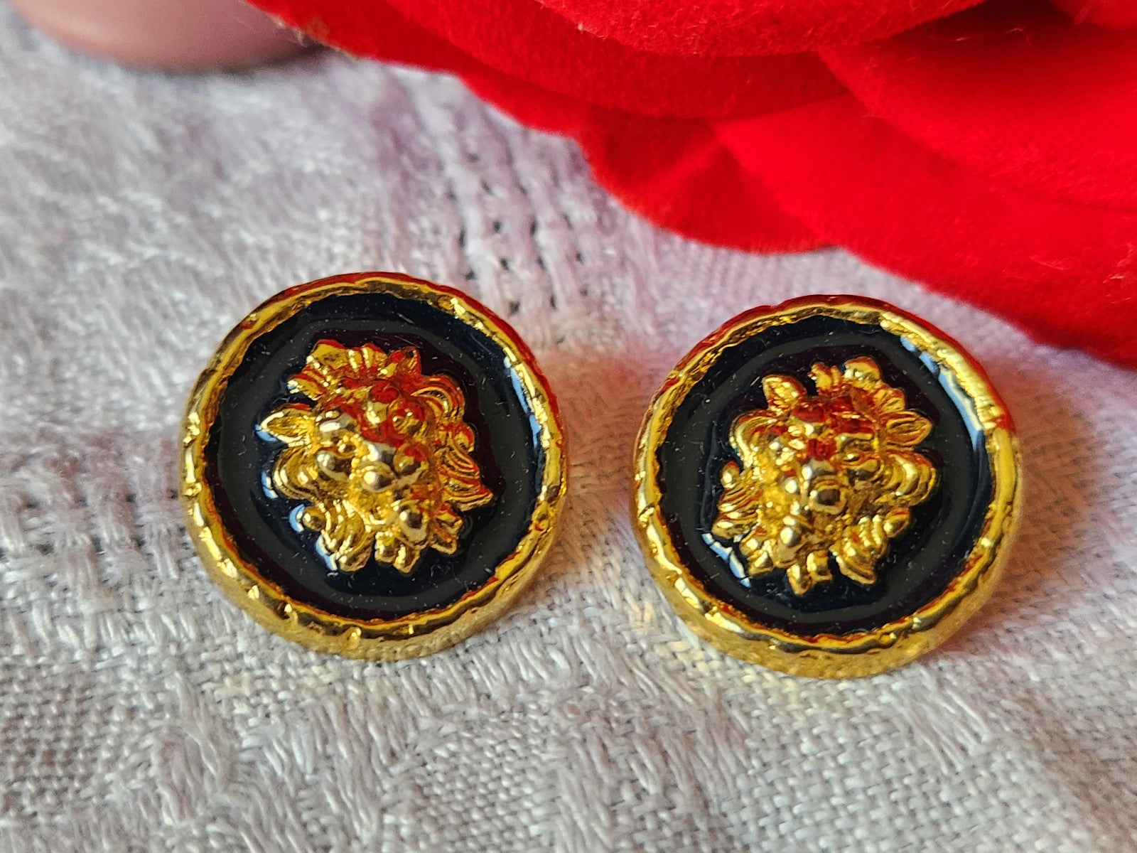 Duo boutons vintage tete de lion en métal pied versace ? bleu  1,8 cm G19C